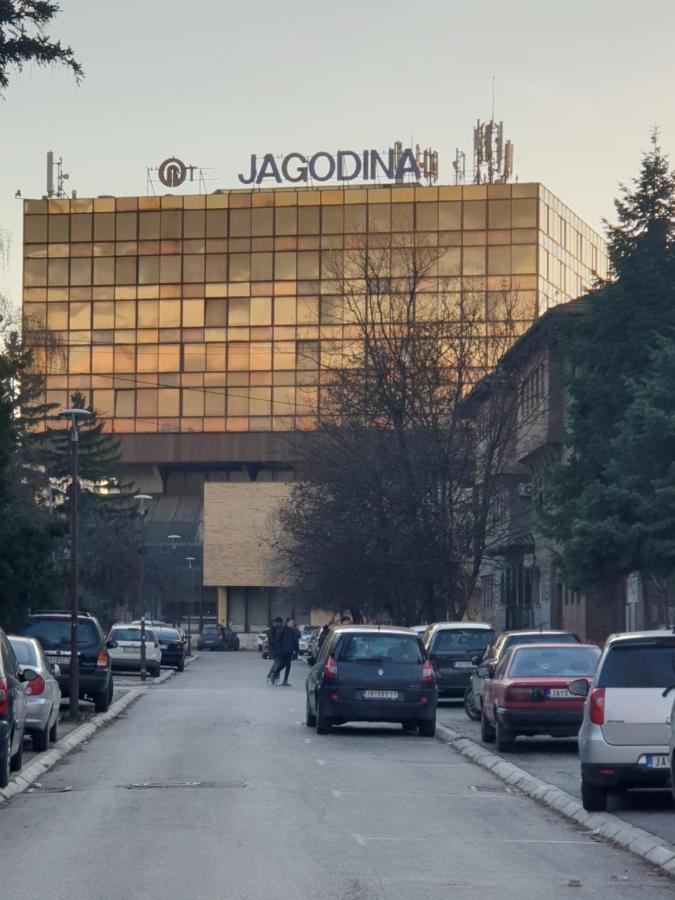 Apartman Park Jagodina-Studio U Centru Grada Free Parking Esterno foto